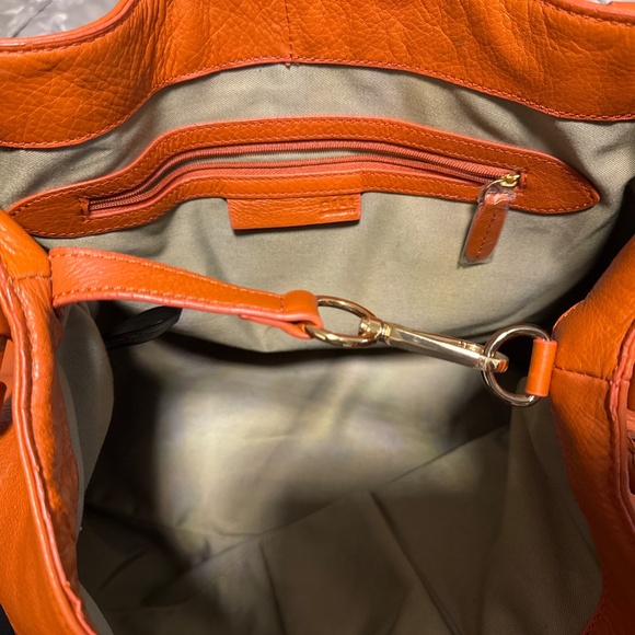 G.I.L.I. Genuine leather Rust Oversized handbag with tassel - Picture 2 of 9